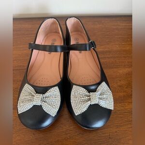 Honey Bunny Black Mary Jane Kids Shoes with Rhinestone Bow Barely Worn Size 4
